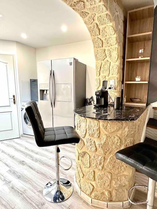 Une Belle Maison Avec 2 Chambre Croix Екстер'єр фото