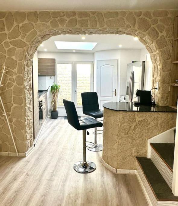 Une Belle Maison Avec 2 Chambre Croix Екстер'єр фото