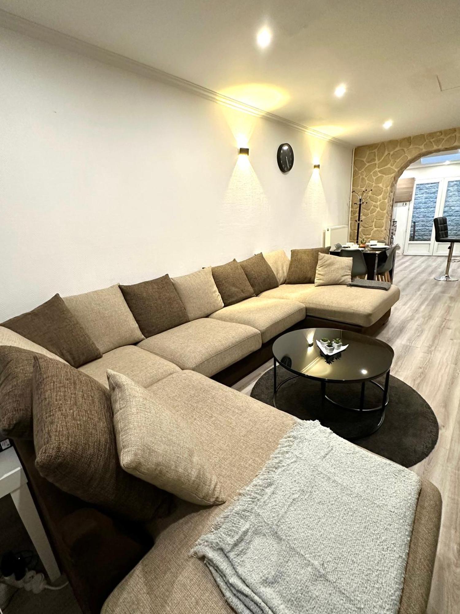 Une Belle Maison Avec 2 Chambre Croix Екстер'єр фото