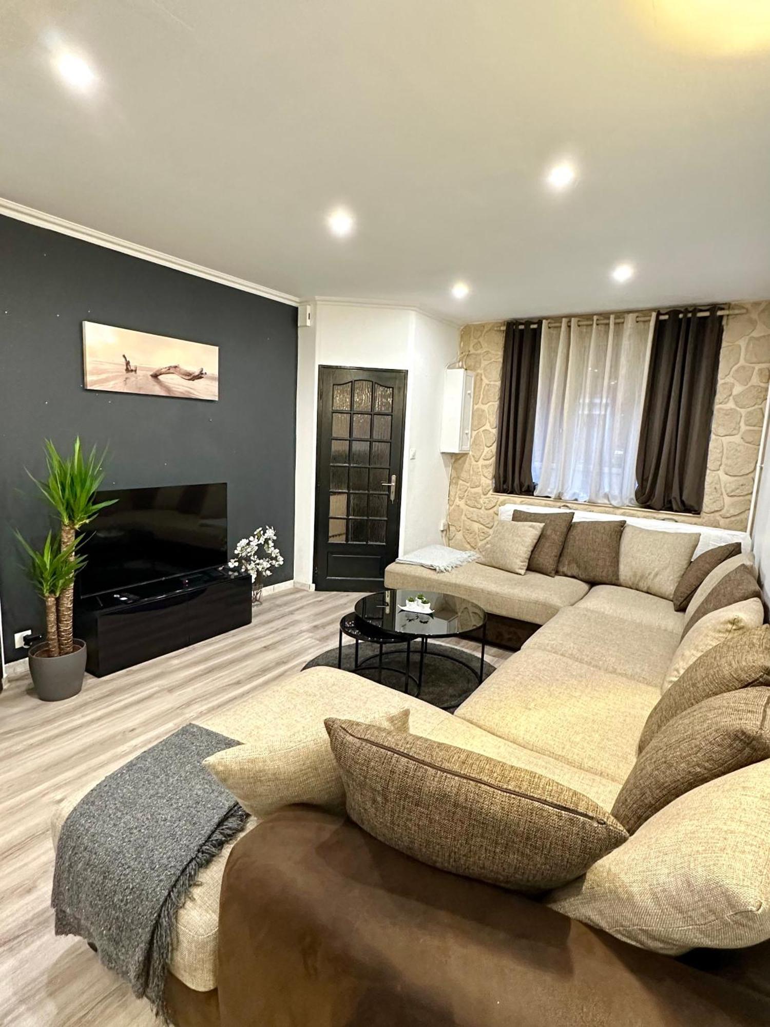 Une Belle Maison Avec 2 Chambre Croix Екстер'єр фото