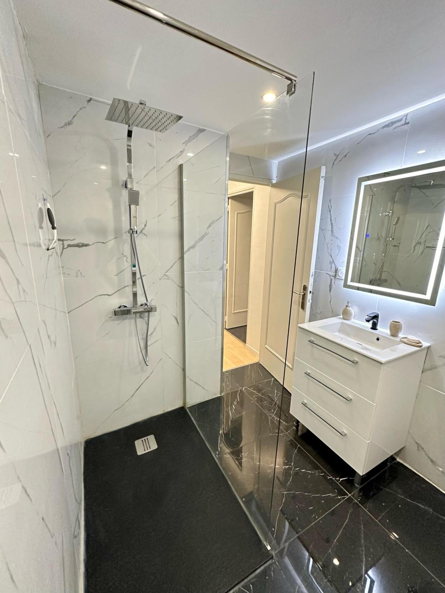 Une Belle Maison Avec 2 Chambre Croix Екстер'єр фото